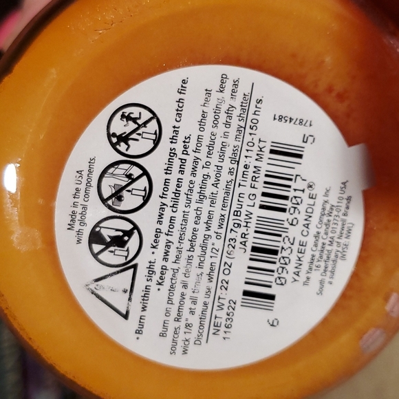 Yankee Candle Farmers Market Large 22 oz. HARD TO FIND - Picture 2 of 5